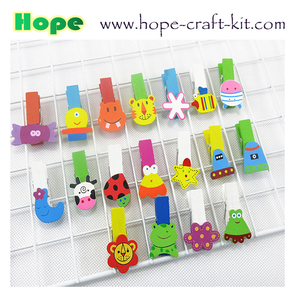 Various Size Mixed Colors Asslorted Colors Solid Wood Clothpins Clips Pegs with Animal Fruit Christmas 72 X 14mm