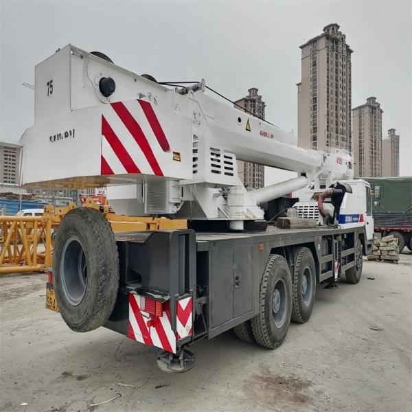 Used Zoomlion QY25V 20 Ton Wheeled Mobile Truck Crane with 3000-4000 Working