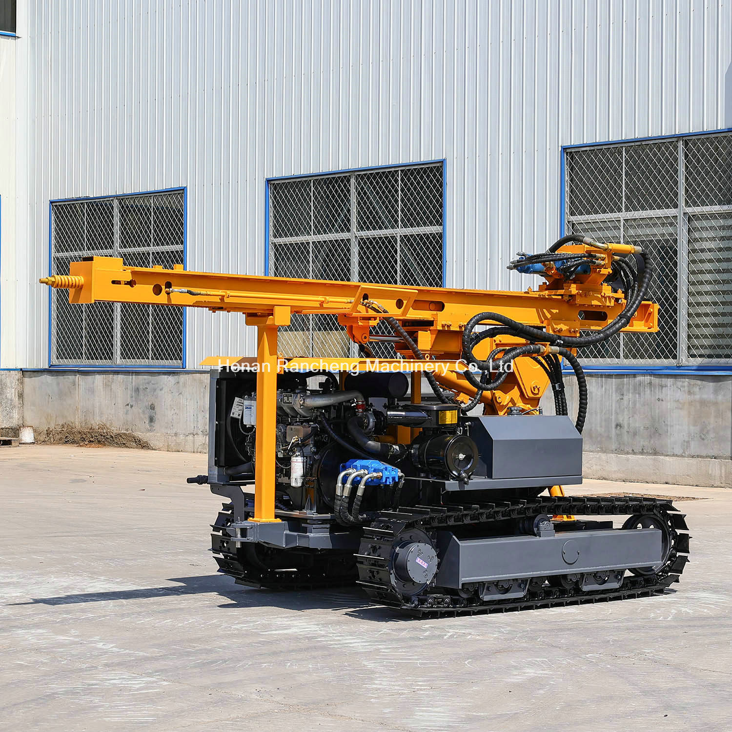 150m Bore Depth 90 - 200mm Bore Dia Solar Pile Driver 75KW Crawler Drilling Rig