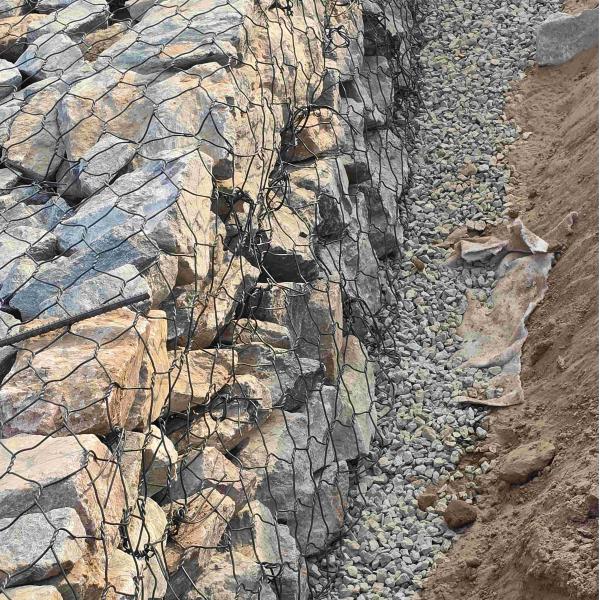 Stacking Securely Hot Dipped Galvanized Retaining Wall Gabion Basket Mesh 2x1x1m