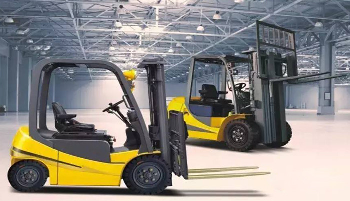 AC / DC Type Electric Forklift Truck 2000kg With Full Free Lifting 3280kg Service Weight