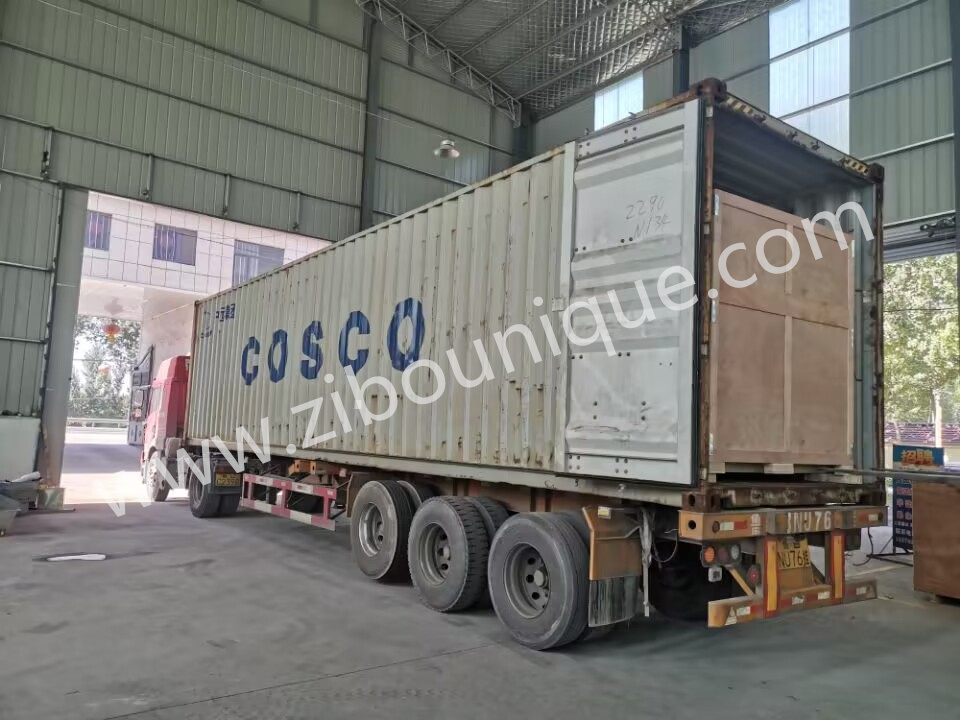 Hydraulic Tipping Machine for Hassle-Free Unloading of Root Vegetables and More