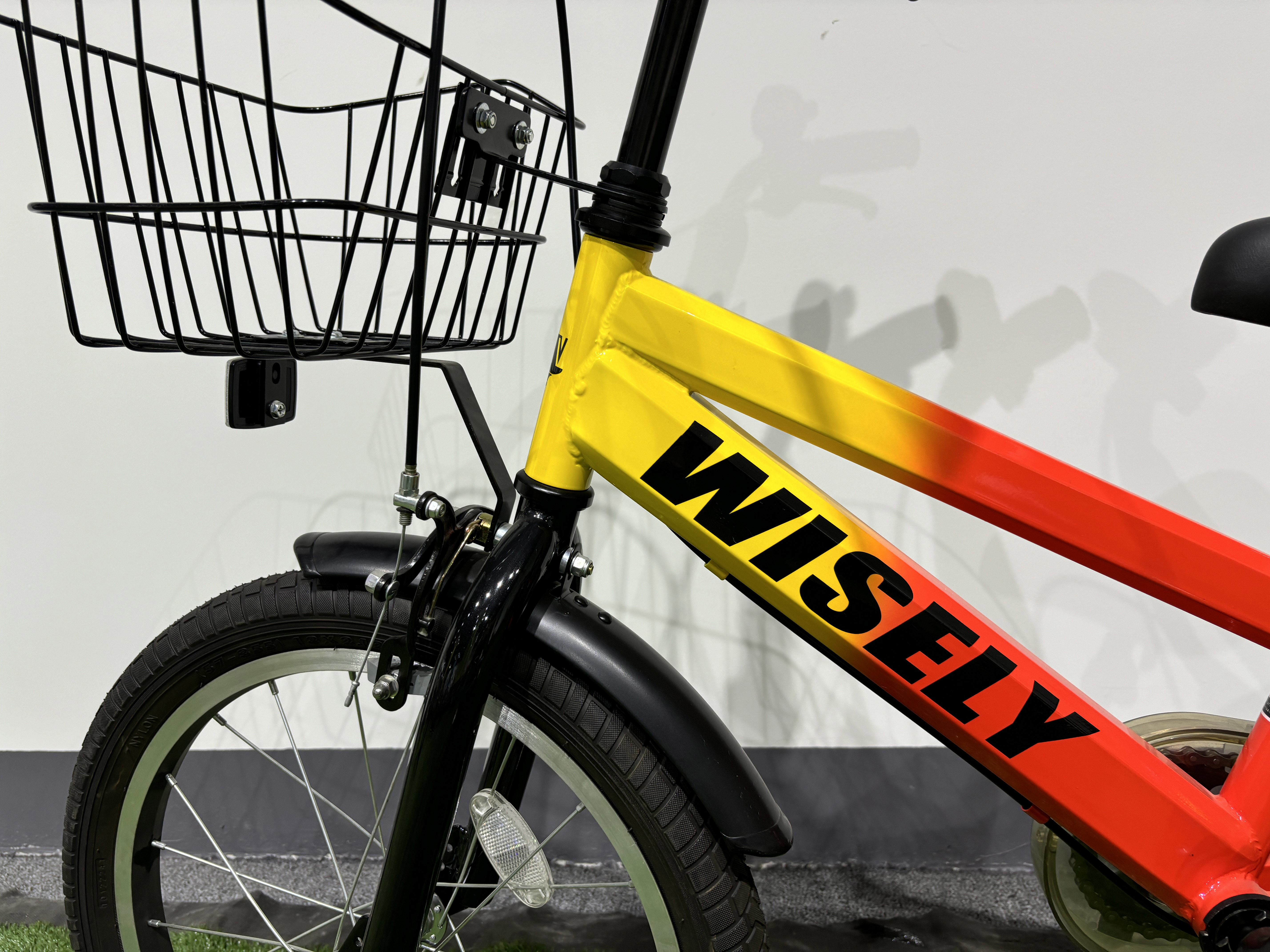 Aluminum Alloy Handlebar Light Childrens Bicycles for Little Adventurers