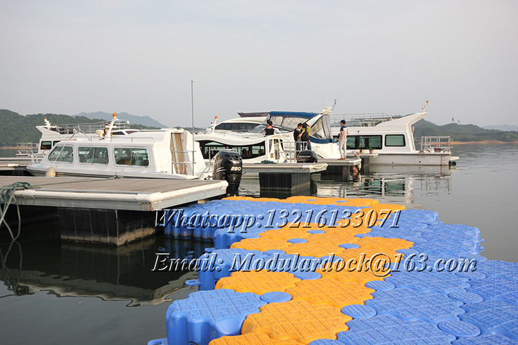Floating boat docks manufacturer