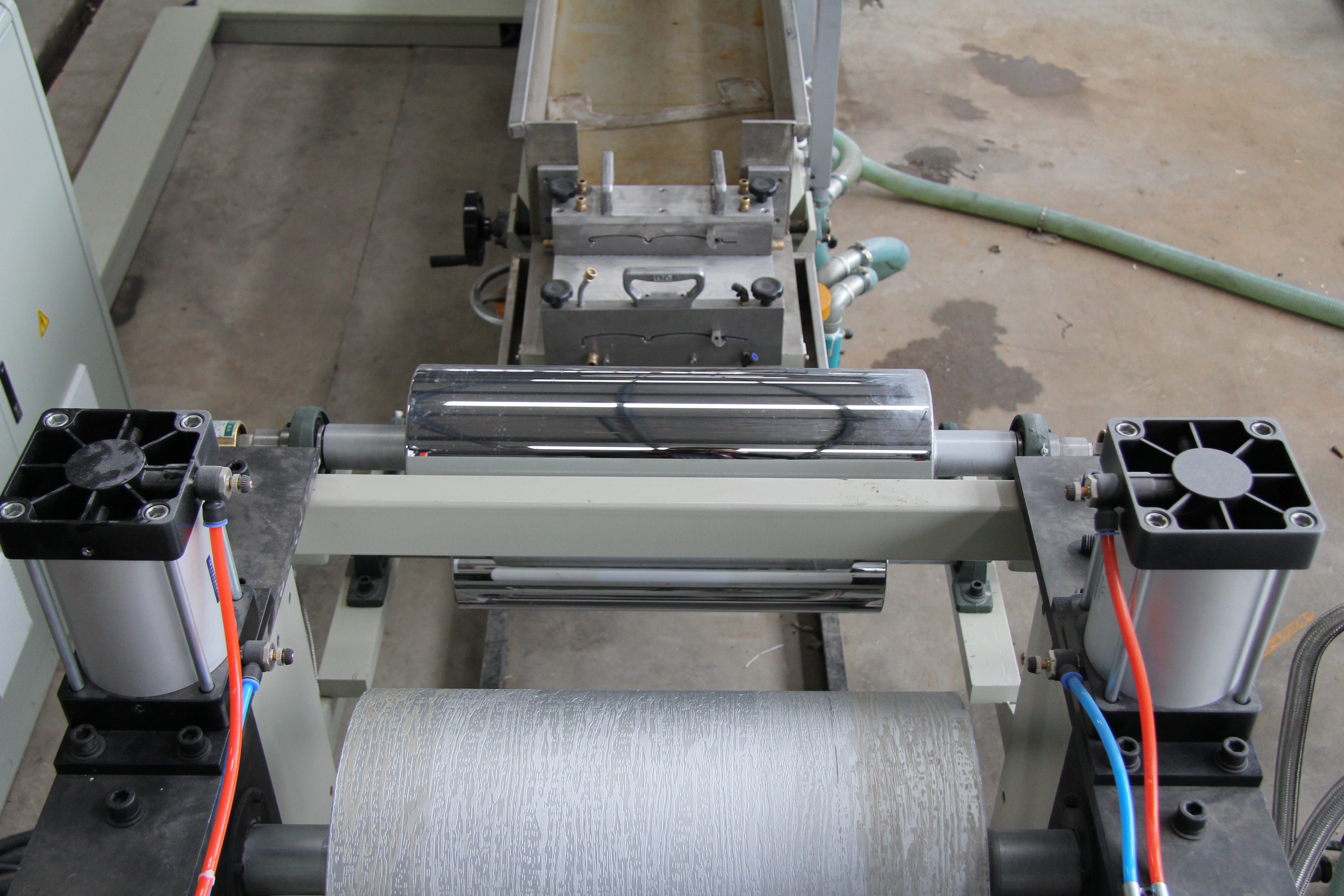 Double-screw PVC Stone Siding Extrusion Line with Screw Design
