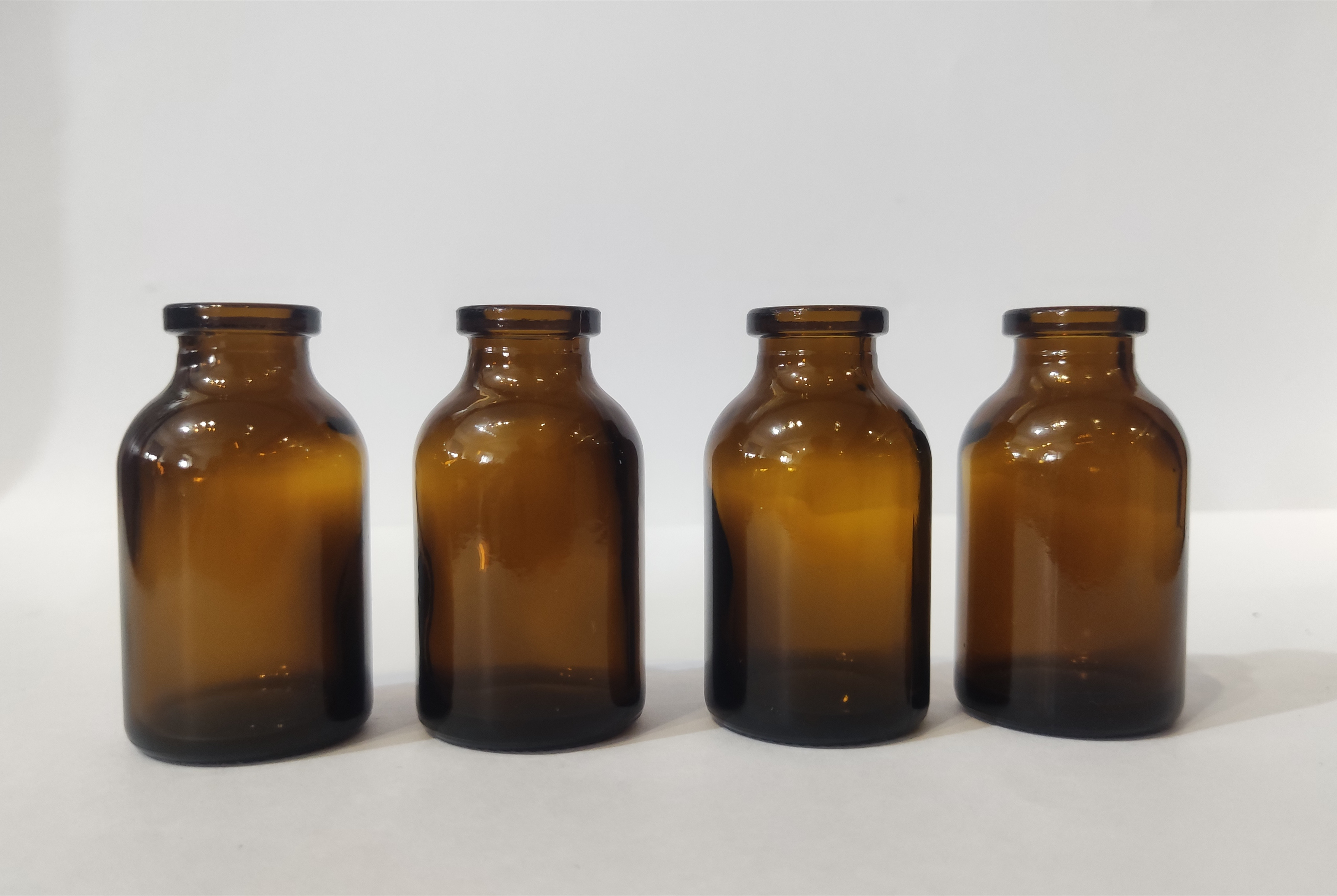 Hot Stamping Glass Molded Vials For Antibiotic Packaging 20ml 30ml 50ml 100ml Body Material Glass