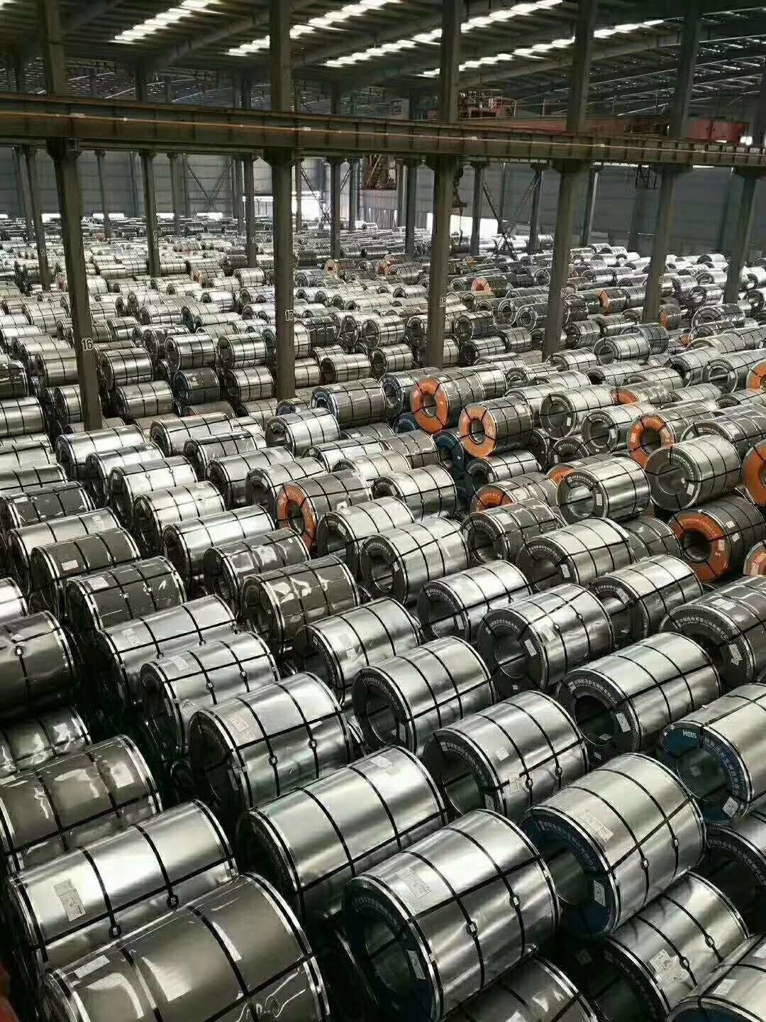 Hot Dip Galvanized Steel Coils , Carbon Steel Galvanized Hot Rolled Steel Coil For Container Plate