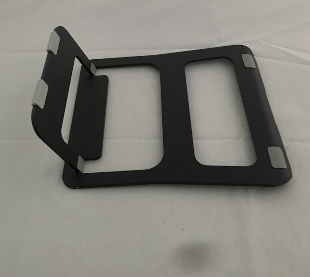Black 230*210*4mm Macbook Metal Stand Anodizing Aluminum Laptop Tray