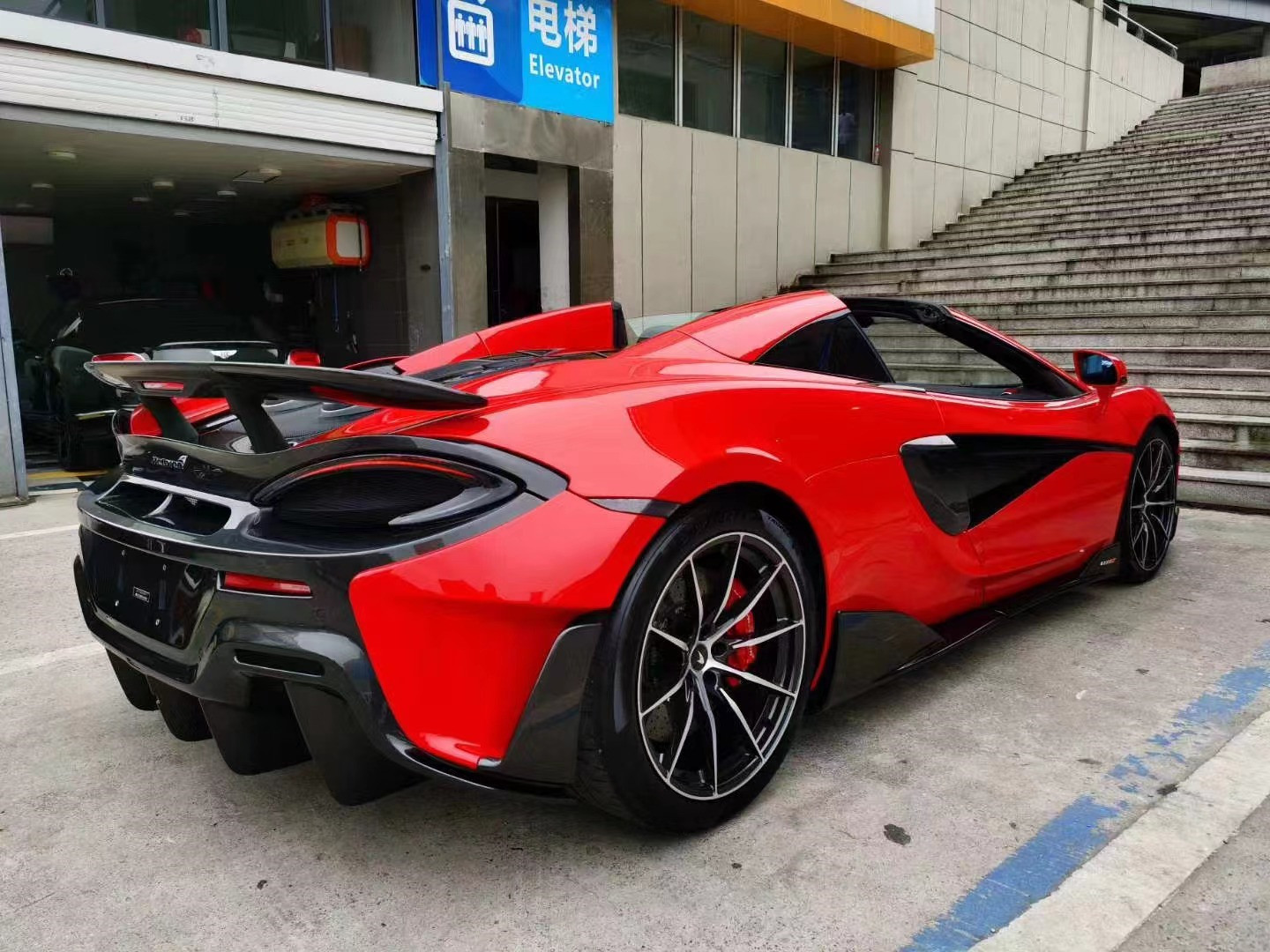 Auto Parts for McLaren 540c 570s 570gt Carbon Fiber Body Kit 540c 570s 570gt Upgraded 600LT Style Body Kit 600LT Spoiler