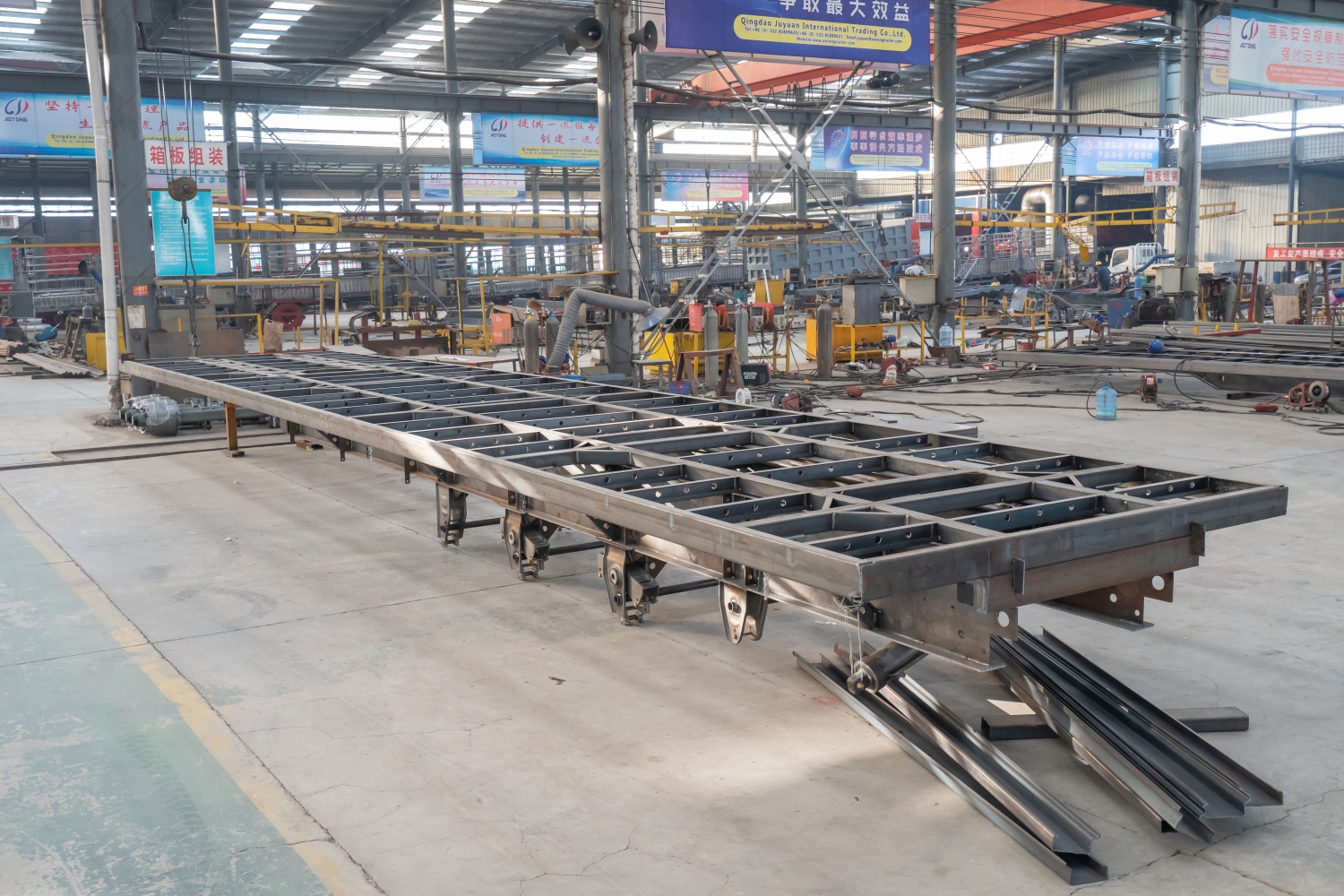 Truck Trailer 3 axles flatbed semi-trailer platform 40ft 48ft for container transport