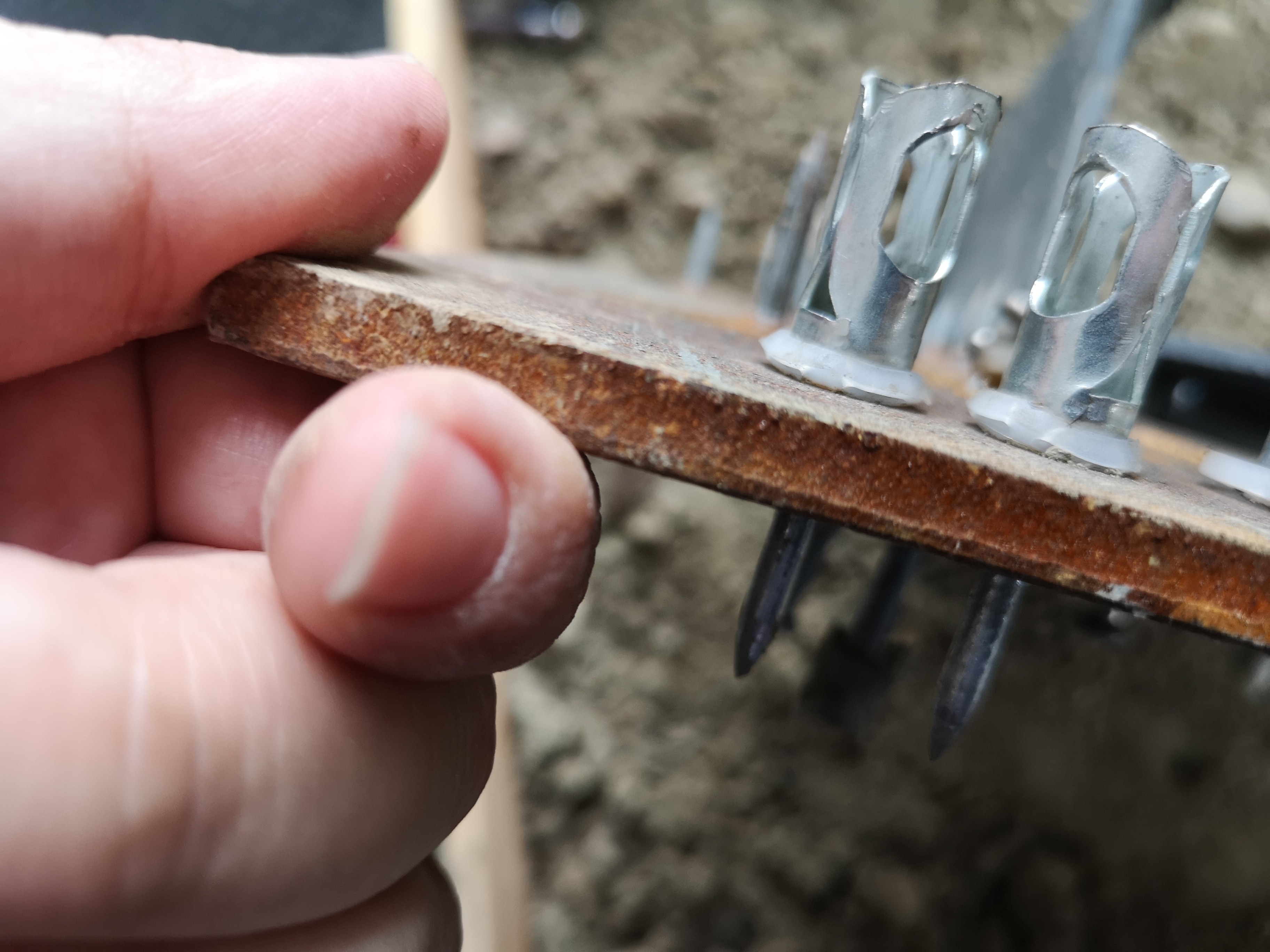 TB SHOOTING NAILS WITH 12MM PLASTIC WASHER STEEL NAILS DRIVE PINS
