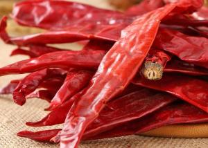 China Erjingtiao Dried Red Chilli Peppers Whole Dehydrating Strong Flavor Rich Vitamin wholesale