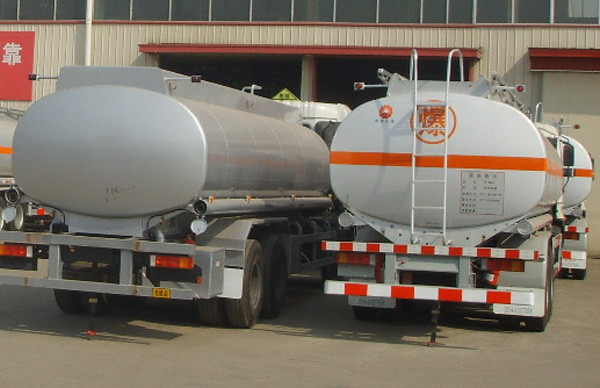 High performance Oil tank truck Tank Truck Trailer , 25000L capacity fuel tanker truck