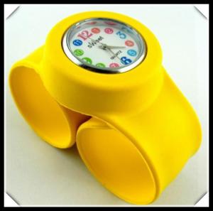 China Promotion gift cartoon kids silicone slap watch wholesale