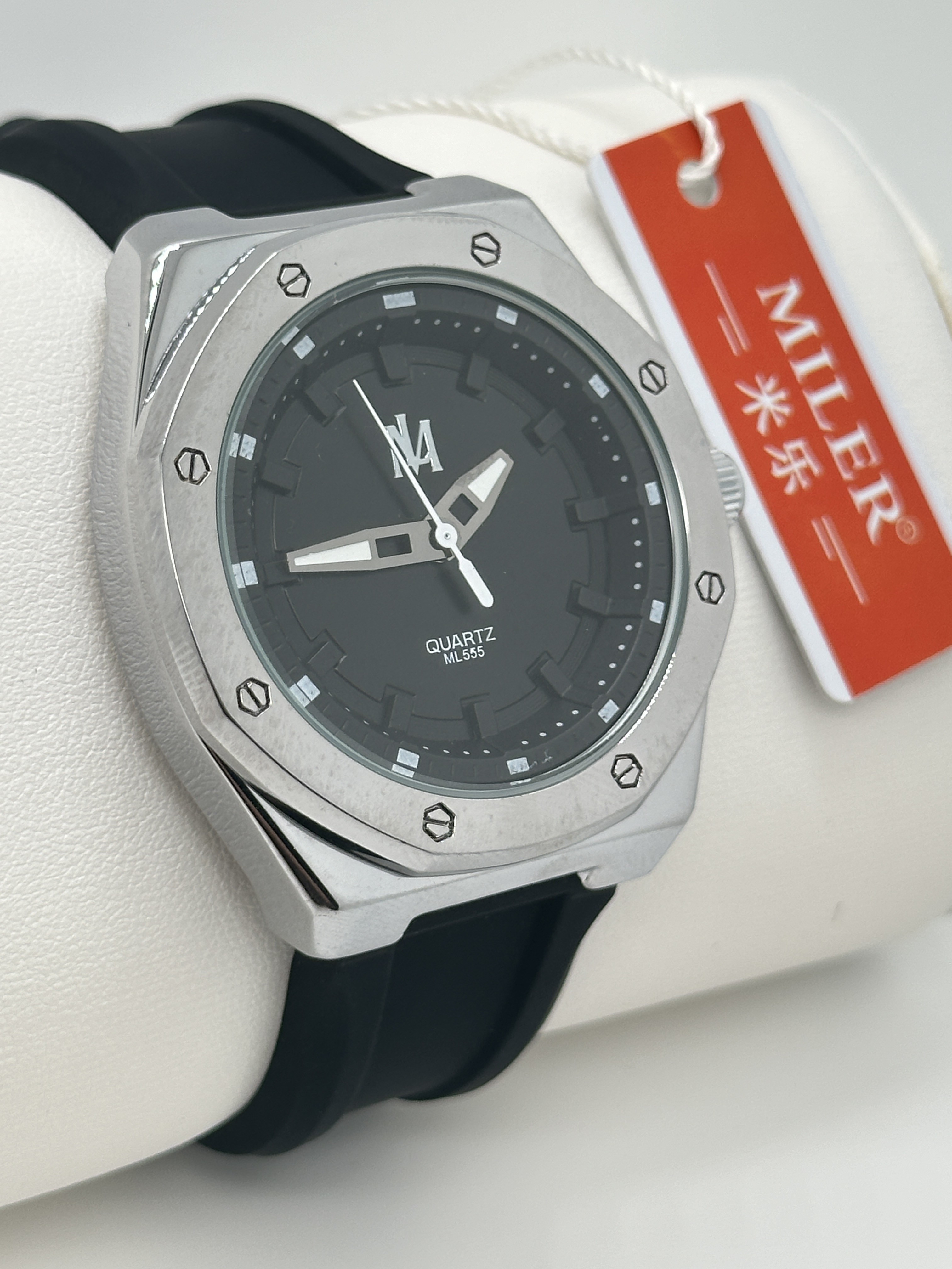 Fashion Sports Silicon Strap Watch Waterproof Analog For Men And Women