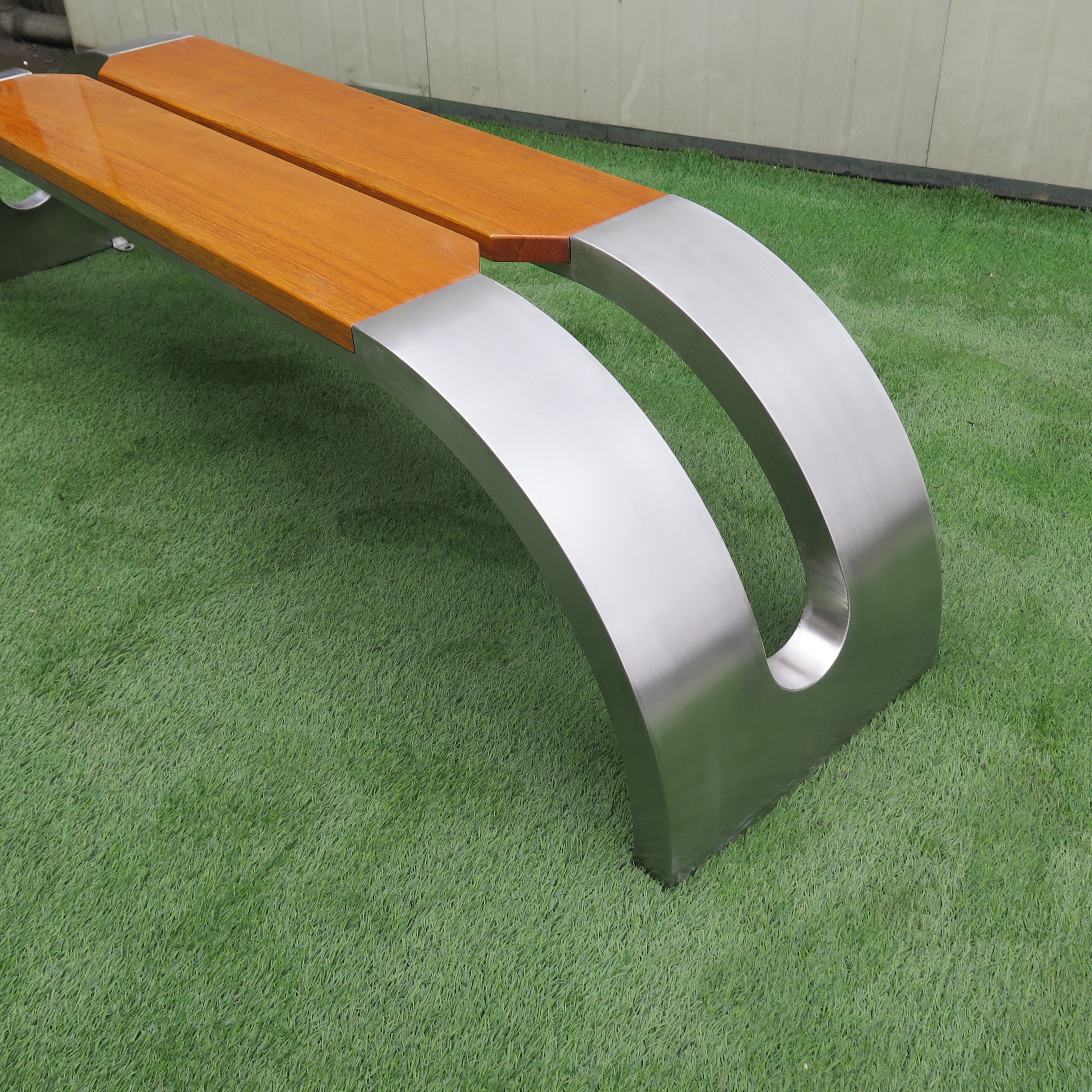Outdoor Bench Furniture Sets Metal Wooden Public Street Bench Plastic Wood Leisure Chair