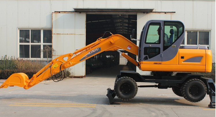 Heavy Mini Wheel Excavator Precision Control Small Impact Fast Flow Speed