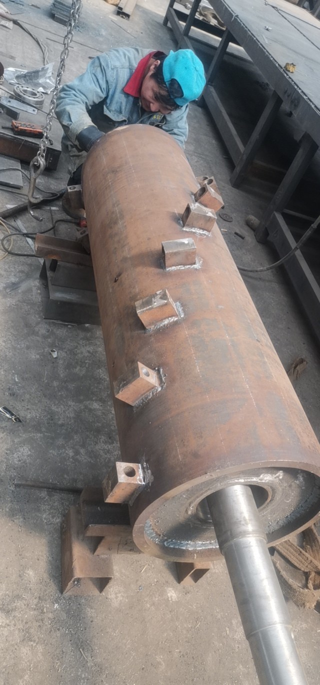 Pallet grinder wood pallet shredder for mulch, Wooden pallet chips machine