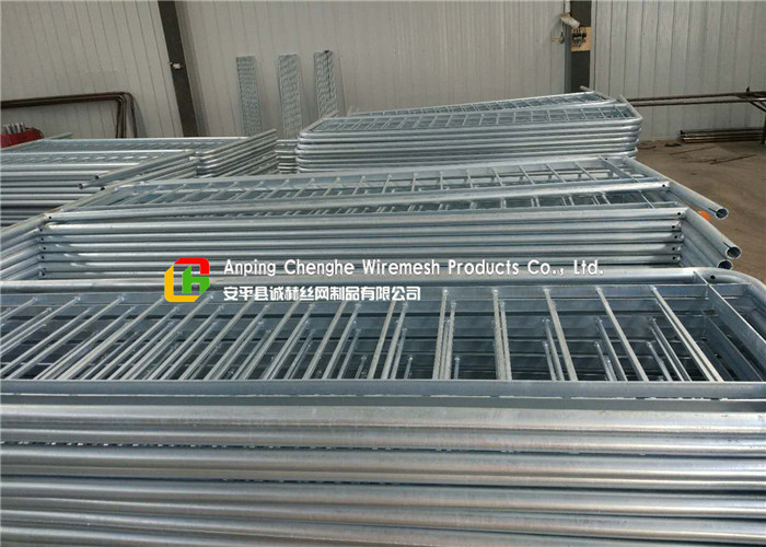 Carbon Steel Pipe Metal Guard Rails , Civil Engineering Metal Pipe Fence