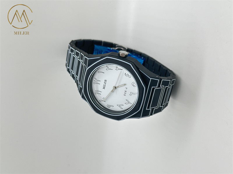 Highly Accurate and Durable Quartz Wrist Watch for Everyday Wear