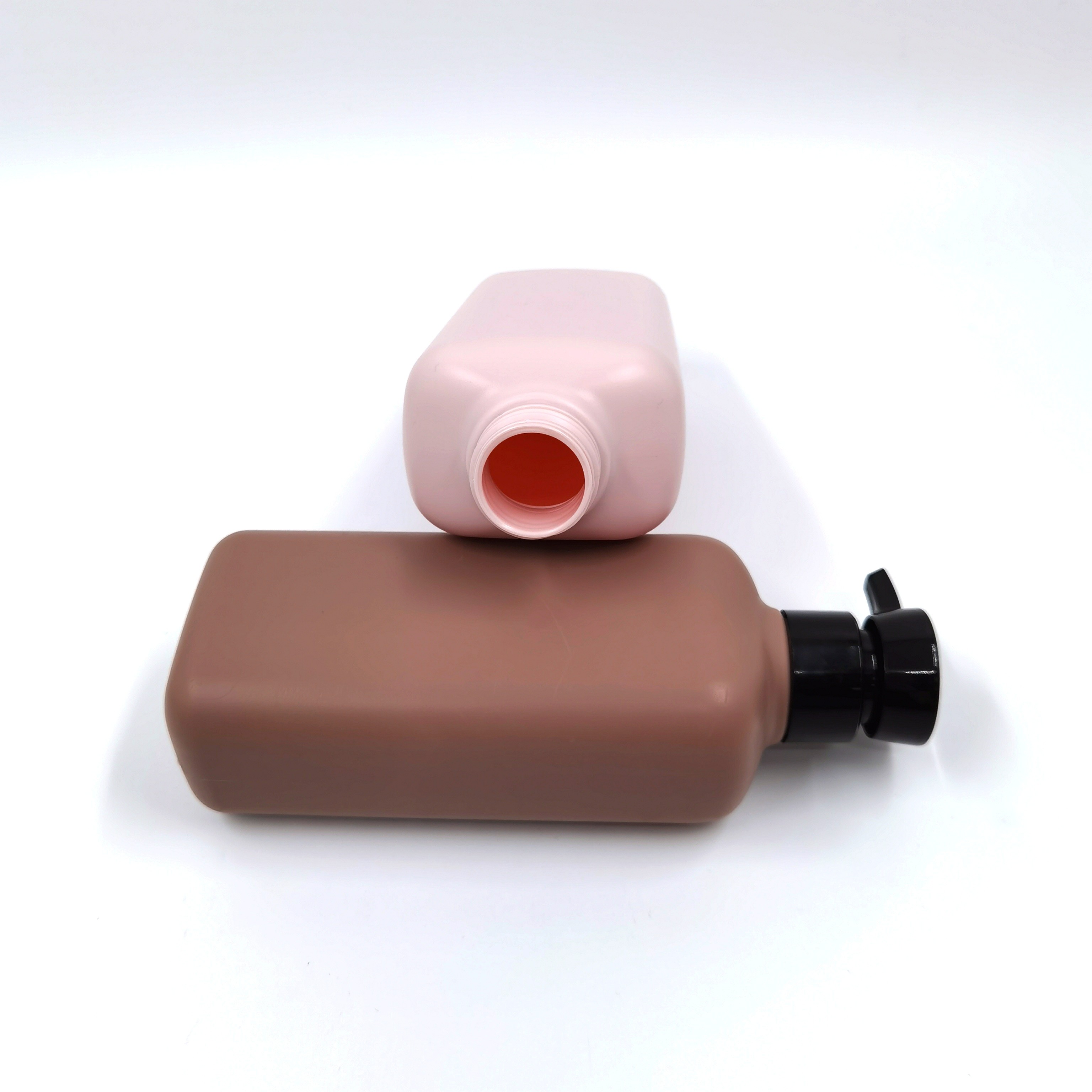 Silk Printing 18oz 550ml Plastic Cosmetic Bottles For Hand Wash