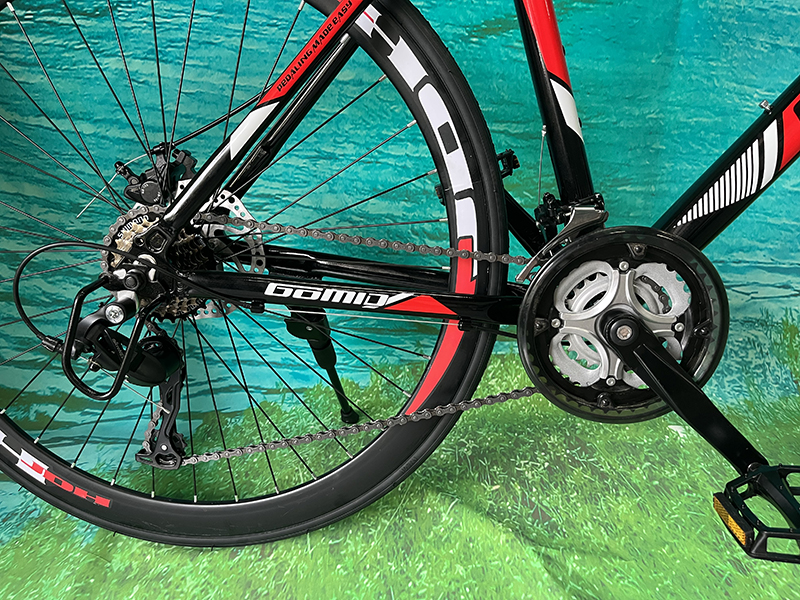 Hydraulic Disc Brake Road Bicycle 700c Road Bike for Adults Man Aluminum Alloy Rim Material and Cavel Crooked Handlebar