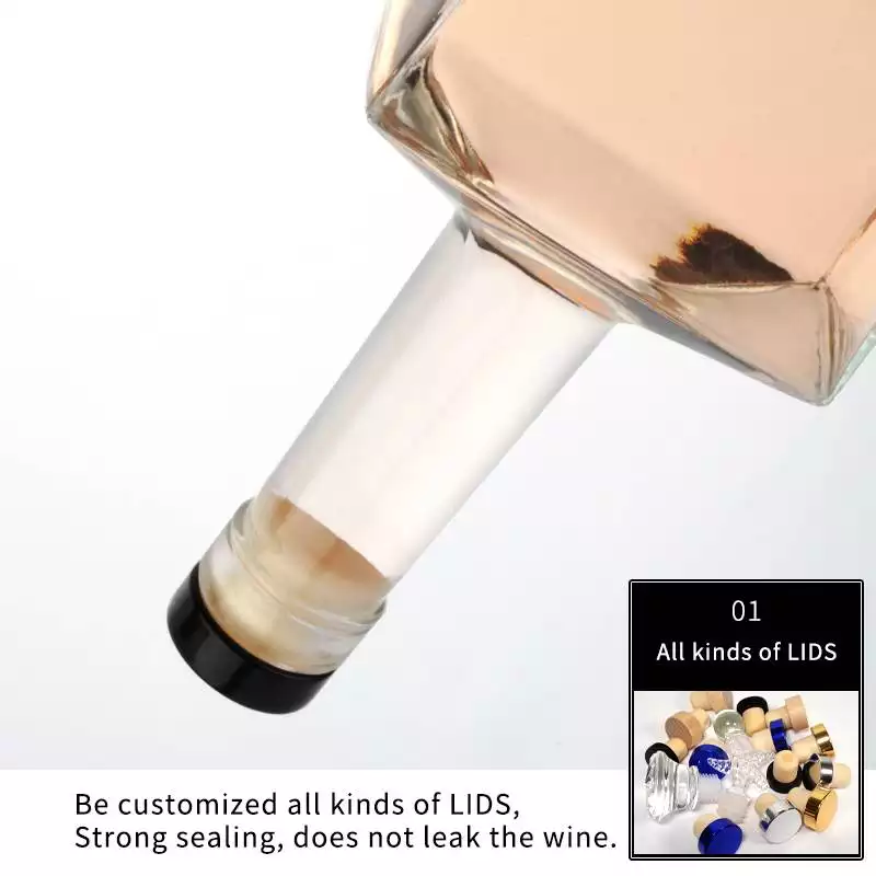 Square Spirit Liquor Bottle Capacity 750ml Base Material glass with Synthetic Cork