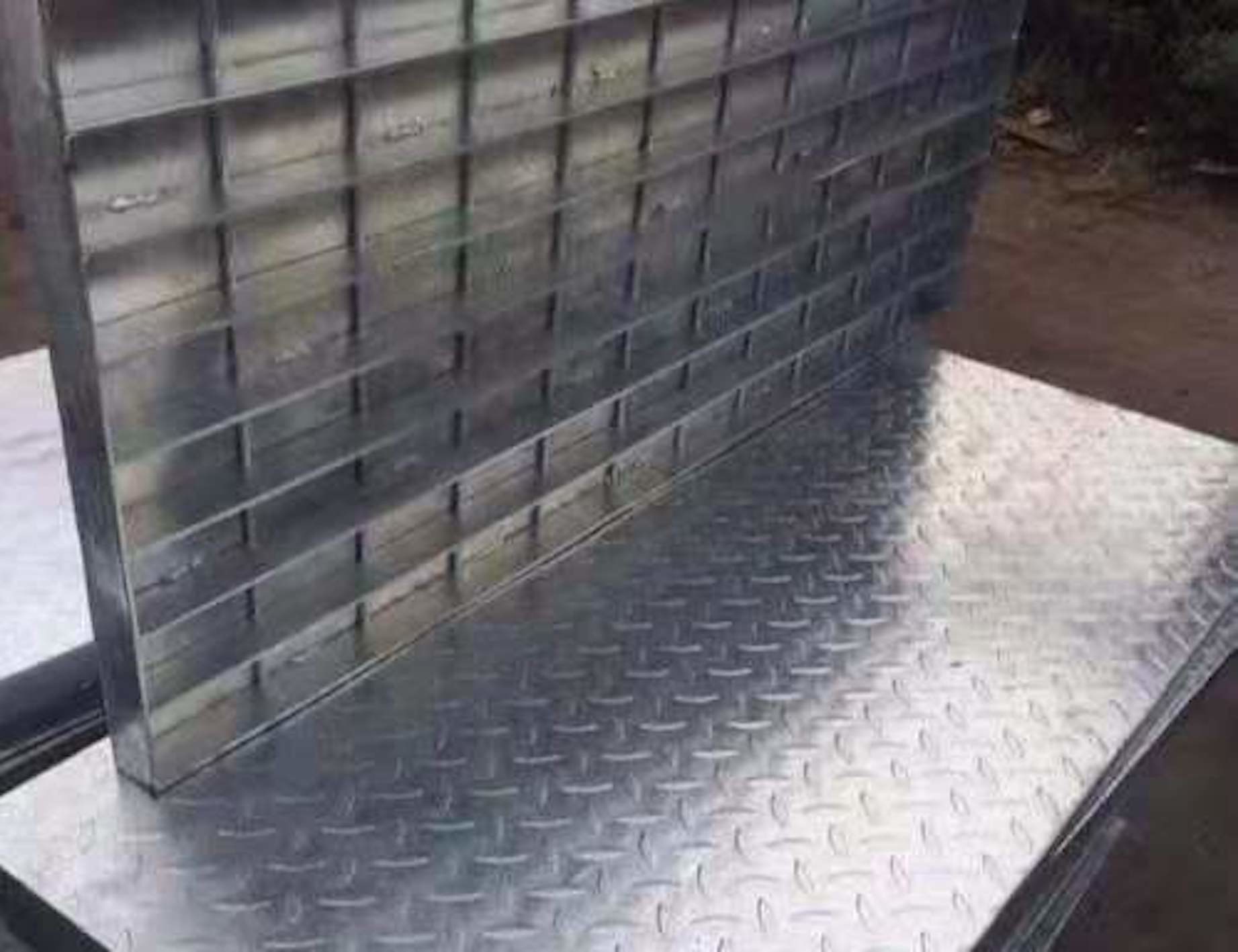 Vertical Carbon Steel Grating 34mm Plug In Galvanized Steel Grating