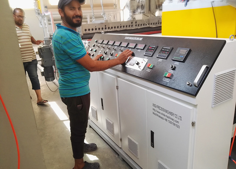 Non Woven Textiles Carpet Backing Machine TPR TPE 300Kg/H Pvc Coating Machine