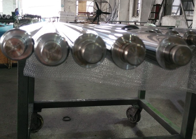40Cr , 42CrMo4 Precision Ground Chrome Plated Steel Rod Heat Treatment