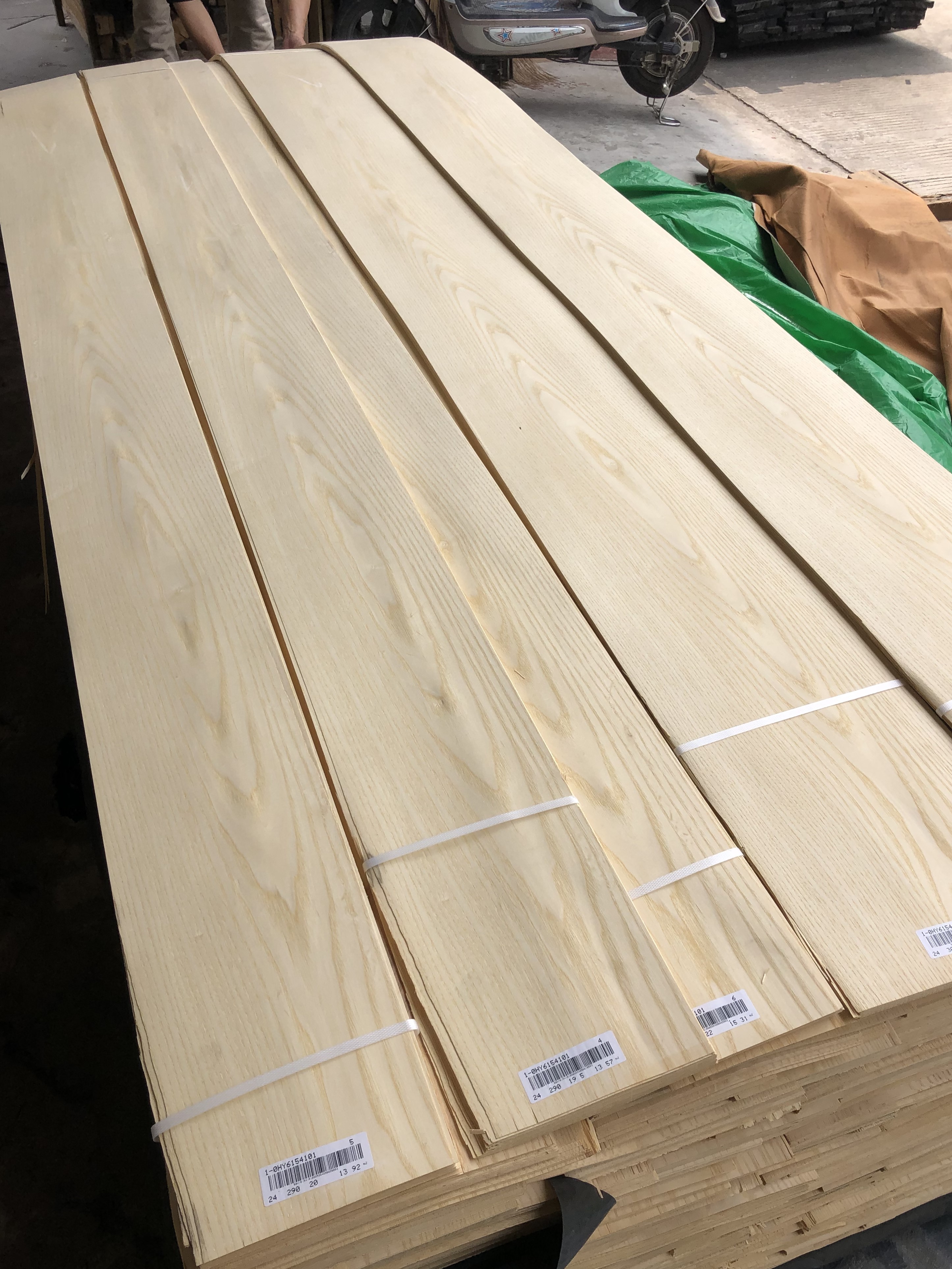 Price Wood Veneers White Ash Natural Ash Veneer Sheets Mountain/Straight Grain Decorative Ash Wood Veneer