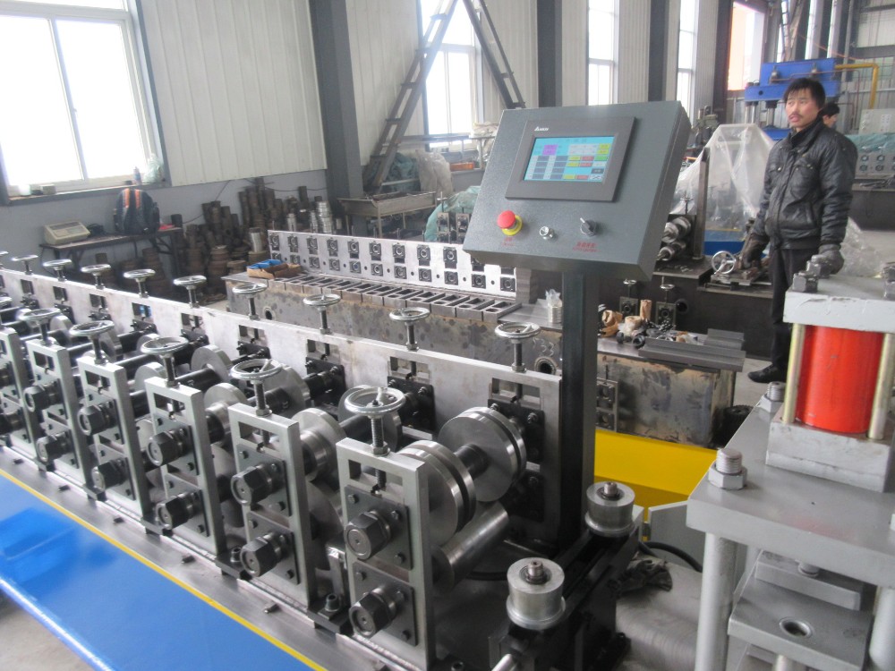 metal stud and track roll forming machine