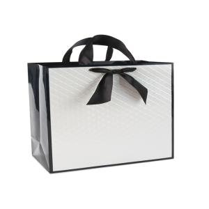 China Silk Ribbon Printed Paper Carrier Bags 110*50*190mm Plain Gift Bags ODM wholesale