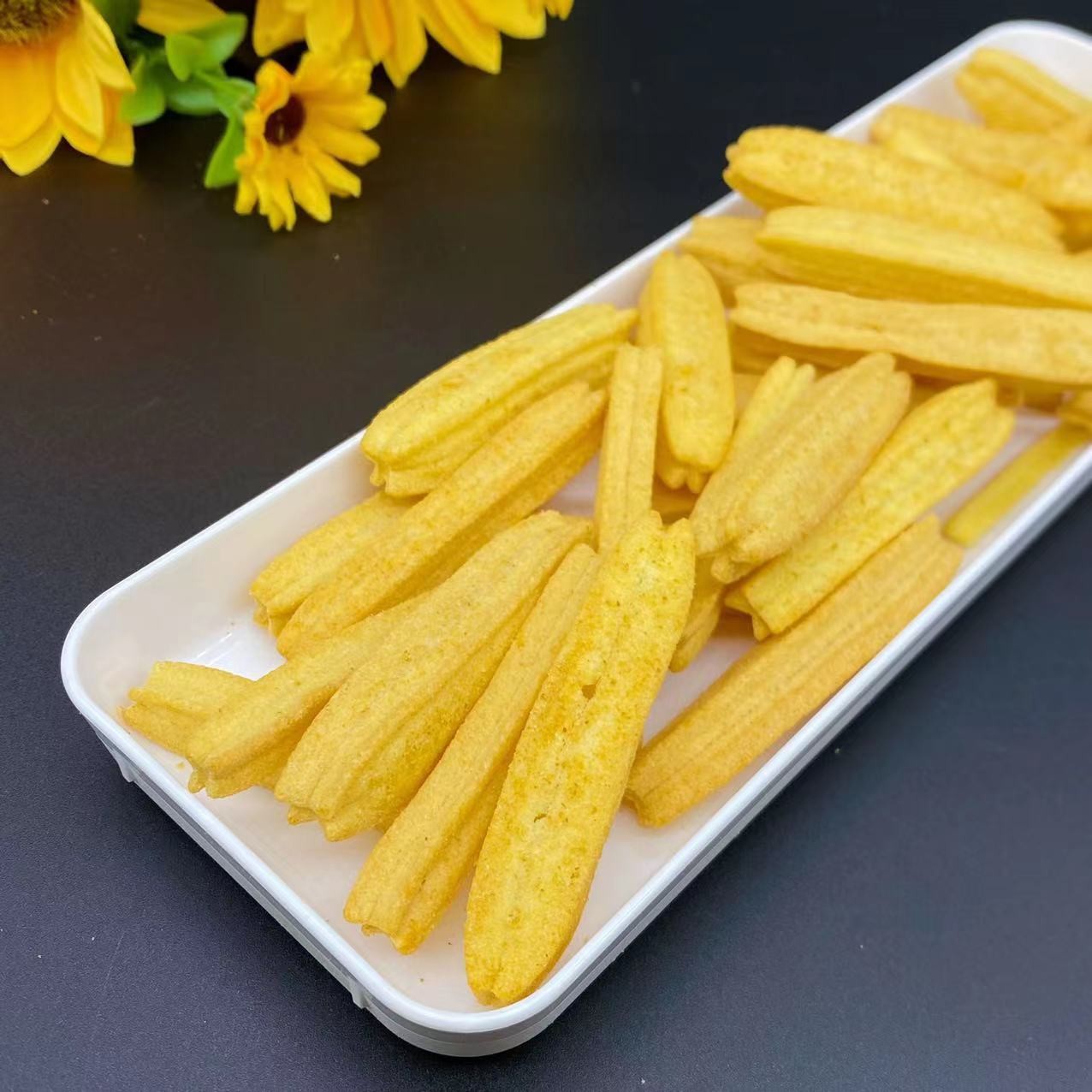 OEM Round Chinese Traditional Snack Rice Crackers Crispy Texture For Young And Old