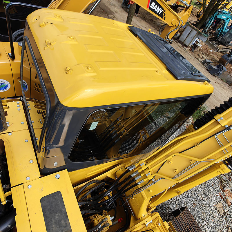 11Ton Second Hand Komatsu Excavator PC110-7 2.8km/H Excavators Used For Lifting Operations