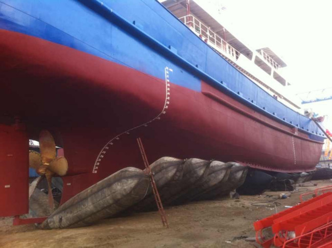 Landing Boat Lift Air Bags ISO 14409 Black Good Airtightness Marine Rubber Airbag