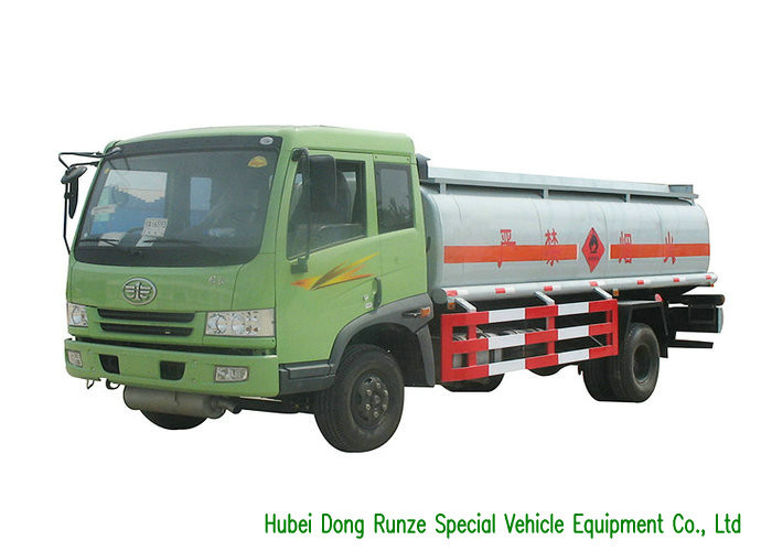 FAW 9CBM Petroleum Oil Tanker Truck For Transport With 3 Persons Seater