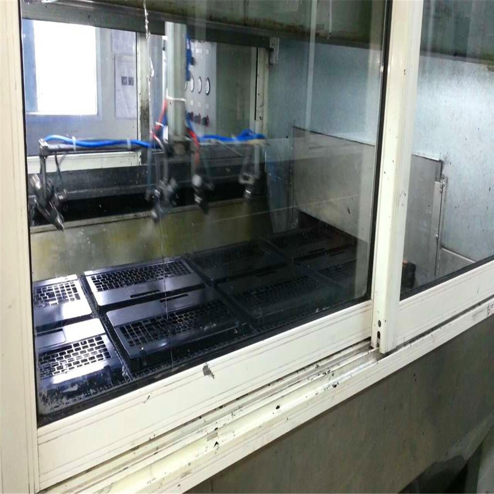 On-line tracking spraying painting machine for notebook shell