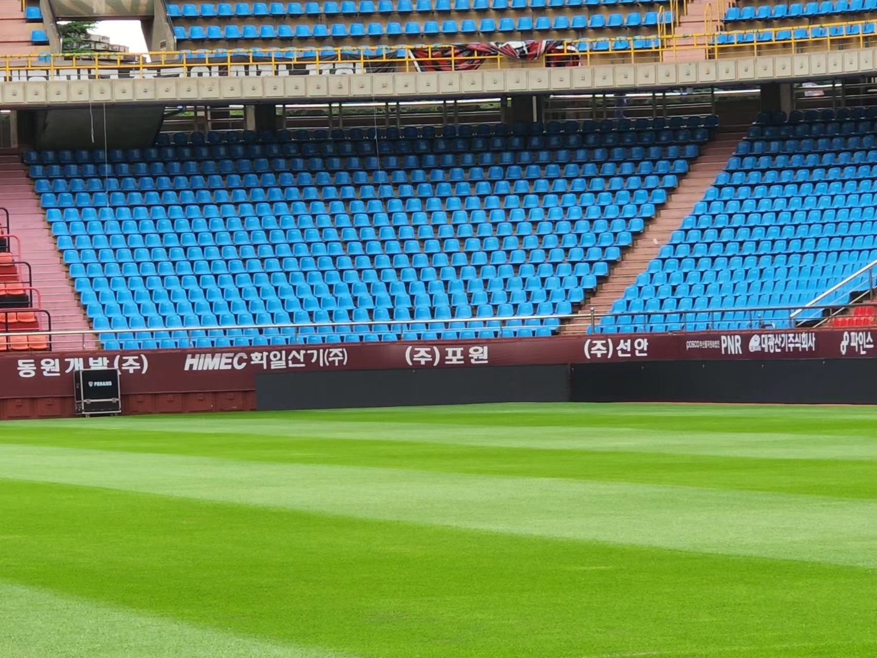 P6 P8 P10 Rental LED Indoor Outdoor Football Stadium LED Screen 1920Hz Refresh Rate