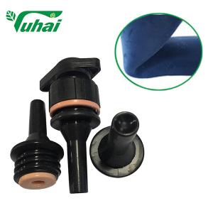 China 4×4×10.6cm Animal Feeding Teats Calf Feeder Teats Goat Bottle Nipple Milking Feeding Teats wholesale