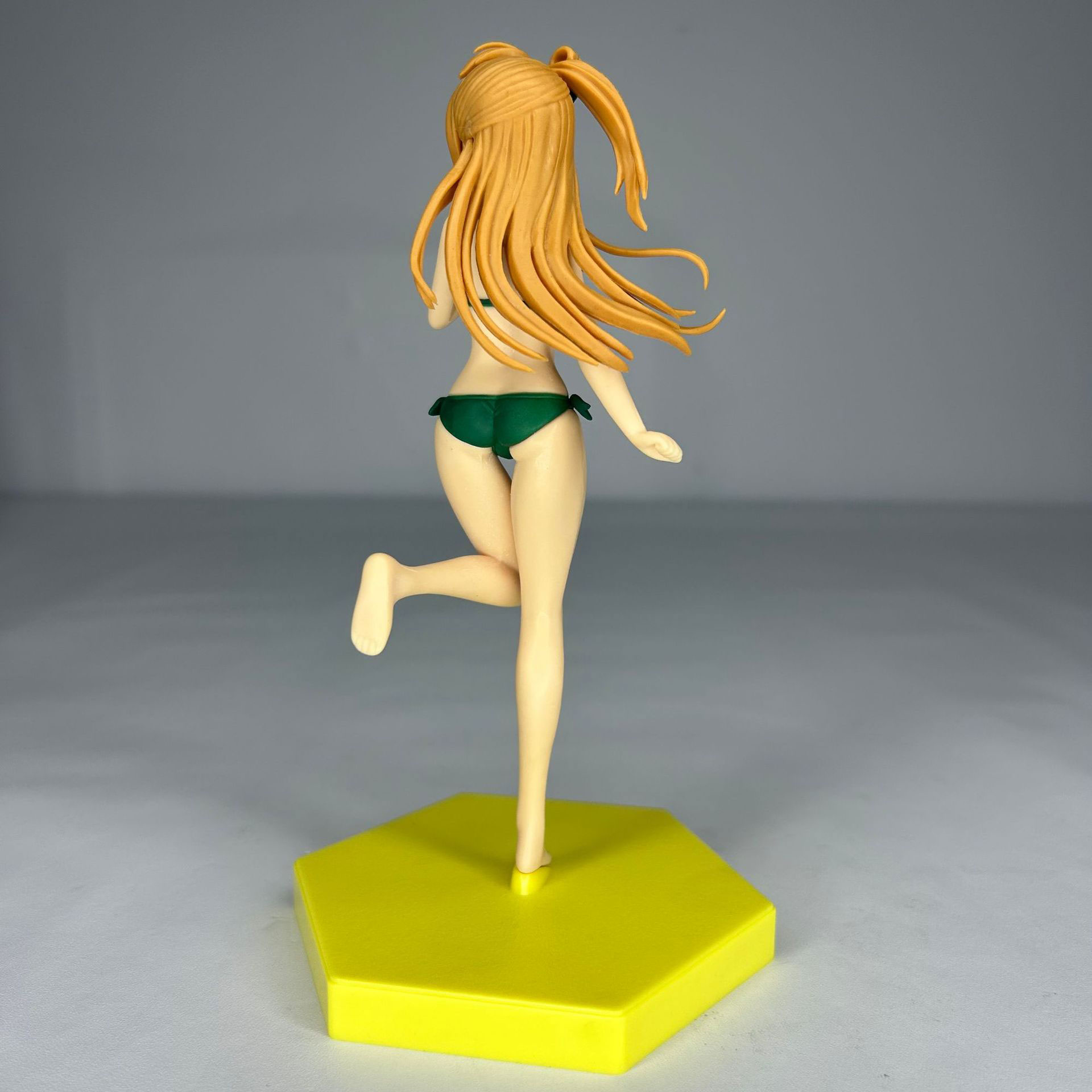 Unisex PVC Swimsuit Pretty Girl Model Ornaments Statue Figurines for Heroes Game Toys
