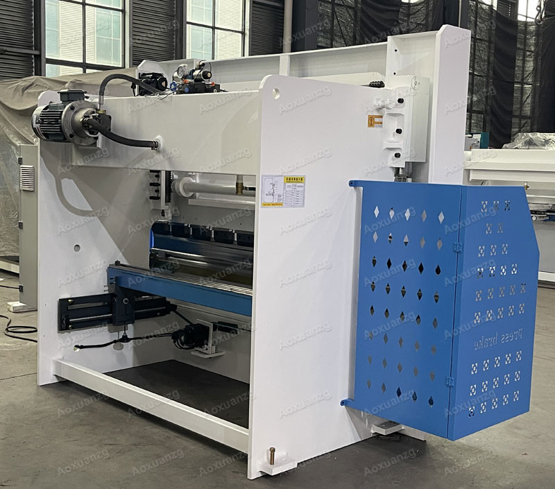 1mm Stainless Steel Plate CNC Hydraulic Press Brakes 2500mm Servo Cnc Bending Machine