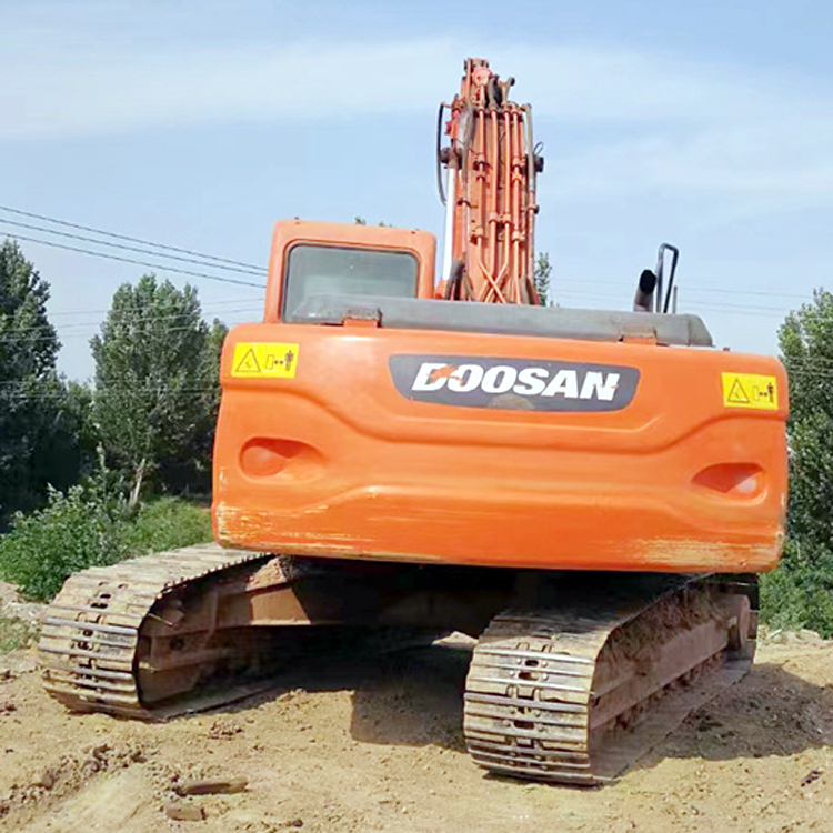2017 Doosan DX225 Excavator Made in Korea with Original Hydraulic Cylinder in Shanghai
