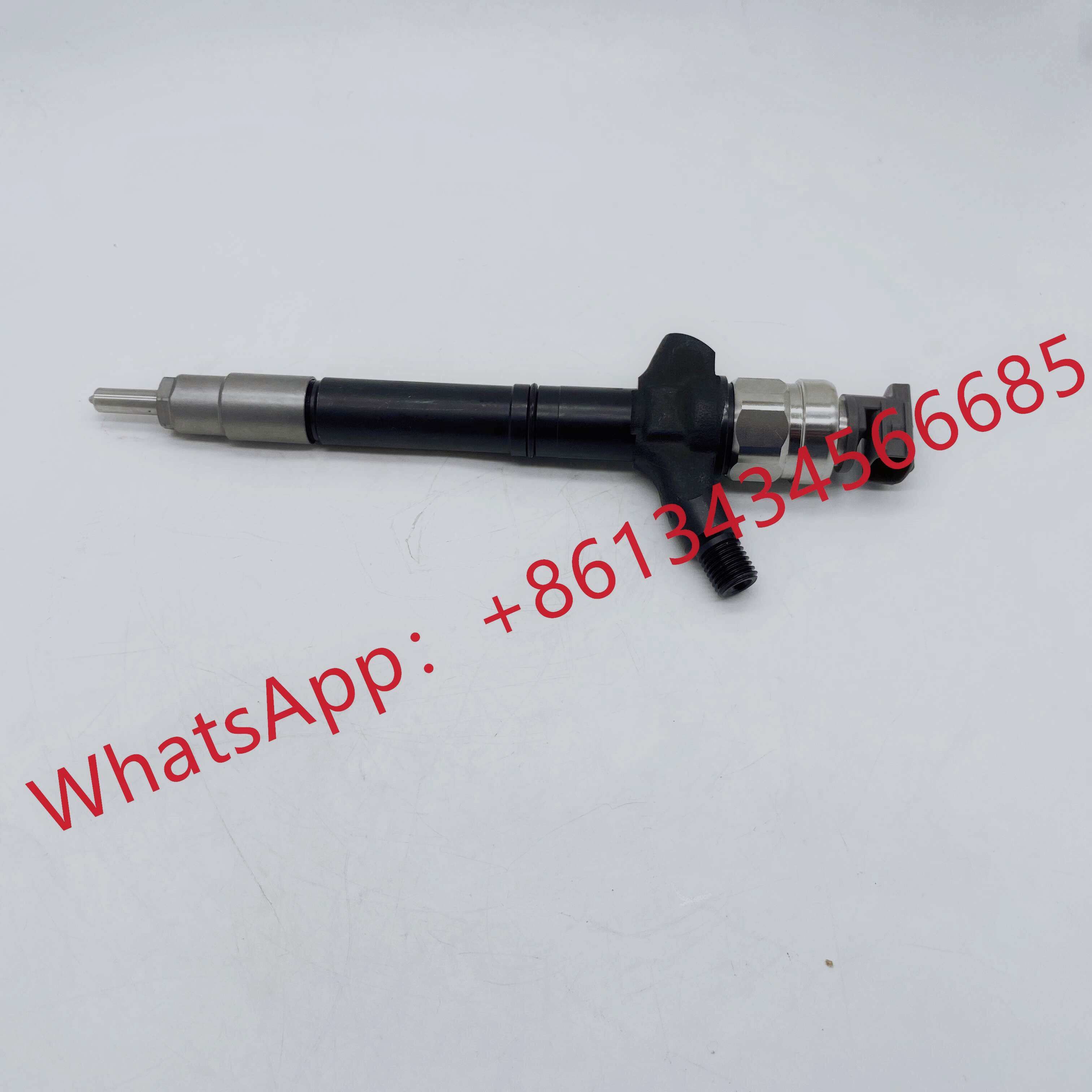 15021-530A1 Denso Diesel Common Rail Fuel Injector 05B08256 15021530A1