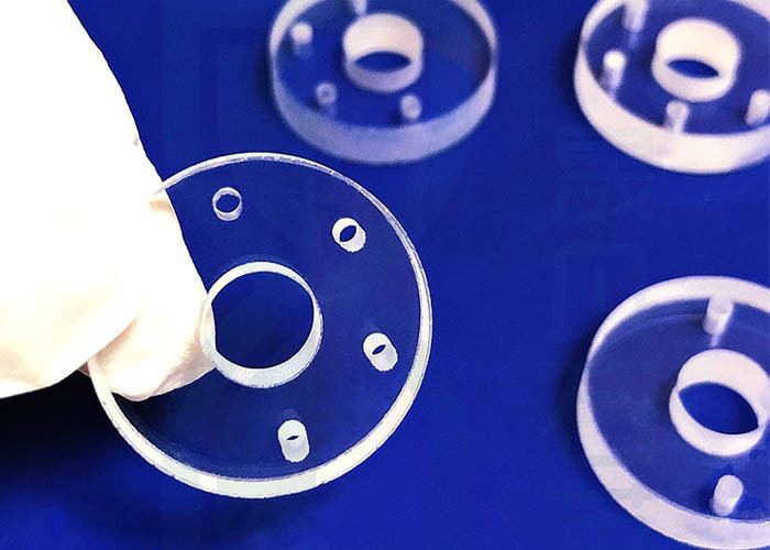 Laser Drilling Round Clear Fused Silica Wafer With Hole