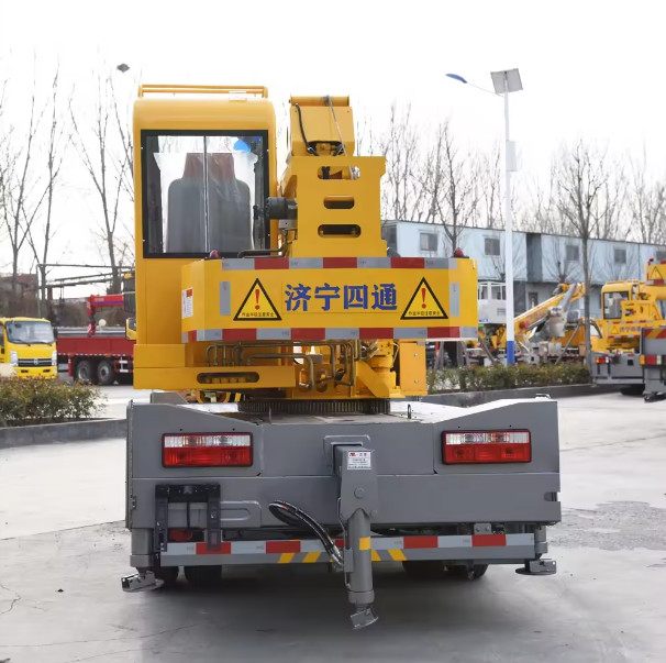 Used 5 Ton 10 Ton Hydraulic Telescopic Boom Truck Crane Produced In China