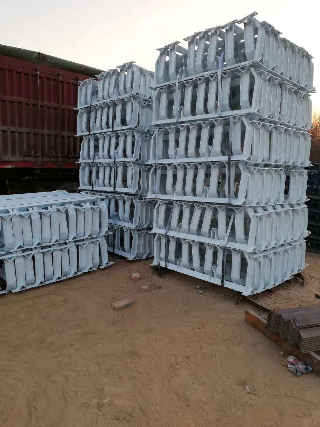 Rubber Material Impacting Trough Idler Roller Set Conveyor Spare Parts