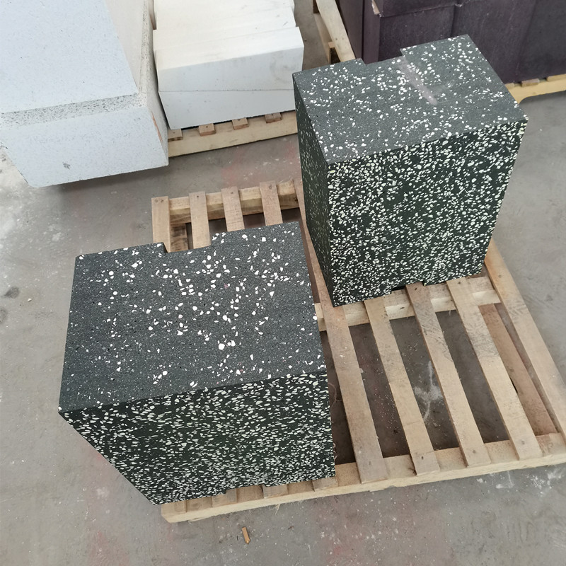 International Standard SiC Content High Thermal Resistant Bonded AZS Bricks for Glass Blowing Furnace
