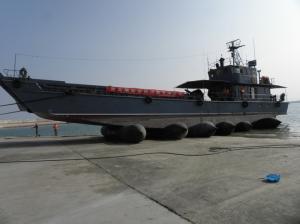China Barge Docking Inflatable Rubber Airbag Marine Lifting Pneumatic Airbag wholesale