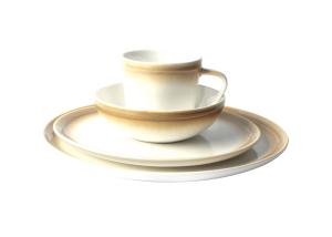China Forma Shine Glazed Casual Stoneware Dinnerware , Modern Dinnerware Sets Eco Friendly wholesale
